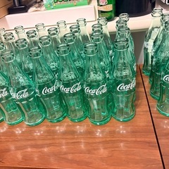 コカコーラ空き瓶の画像