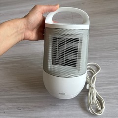 小型ファンヒーターの画像