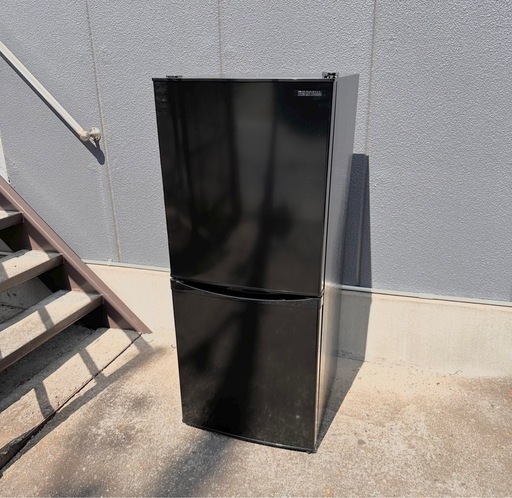 【引取】美品★2025年製★アイリスオーヤマ 冷蔵庫 142L  IRSD-14A-B
