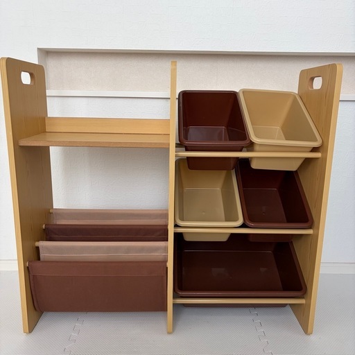 おもちゃ収納棚本棚 (aa) 白石の収納家具《おもちゃ箱》の中古あげます