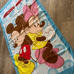 ほぼ未使用品　ディズニー　大判バスタオルBの画像