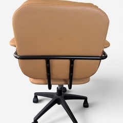 中古デスクチェアの画像