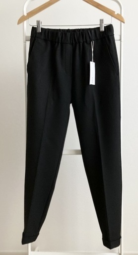 新品　ブランベール　ブラック　スラックス　パンツ　黒　36 テーパード　S