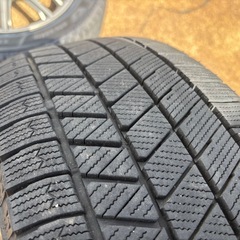 205/55R16 2023年 8部山以上 ブリザック VRX3 アルミ付の画像