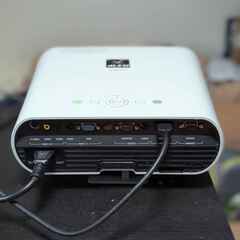 SONY VPL-EW5 プロジェクターの画像