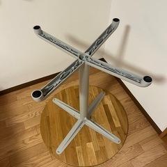 IKEA STENSELE 廃盤カラー 丸テーブル カフェテーブルの画像