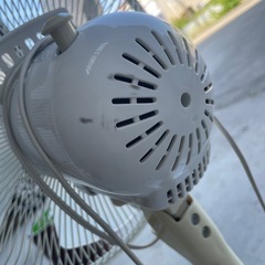 お取引中◎ YUASA 首振り扇風機の画像
