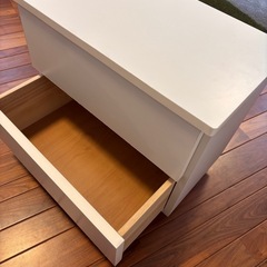 ベット脇棚の画像