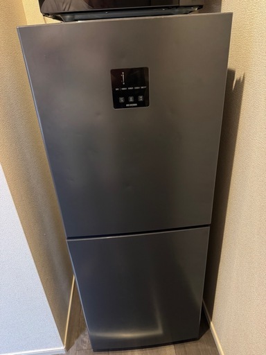 冷蔵庫 153L 大冷凍容量60L 自動霜取り 庫内ブラック 一人暮らし 2ドア 訳あり【2024年製★極美品】アイリスオーヤマ 冷蔵庫 153L スリム 大容量冷凍室