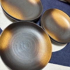パスタやカレーお皿の画像