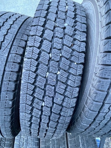 185/85r16   スタッドレスタイヤ付きアルミホイール
