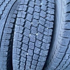 185/85r16   スタッドレスタイヤ付きアルミホイール
の画像