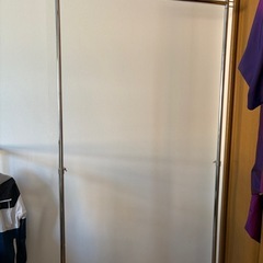 ハンガーラックの画像