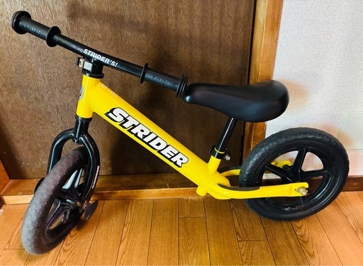 室内保管　ストライダー　12インチ　
イエロー　プロテクターとのセット