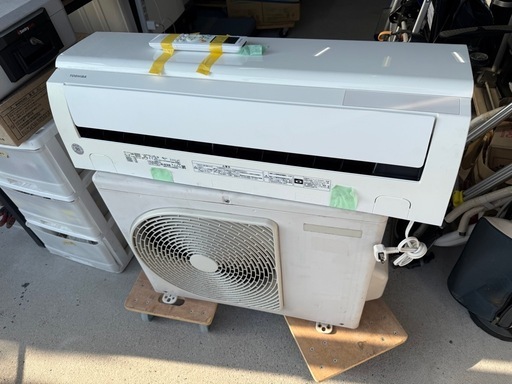 お薦め品‼️東芝ルームエアコン2.2kW6畳用2024年