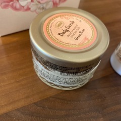 Sabon ボディスクラブ　ミルクセットの画像