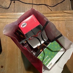 Keurig コーヒーメーカー とカプセルセットの画像