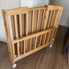 ベビーベッド コンパクト カトジ 全てセットの画像