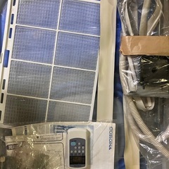 ホワイトの窓用エアコン、冷房・暖房機能搭載、CWH-A1819モデル、2019年製。の画像