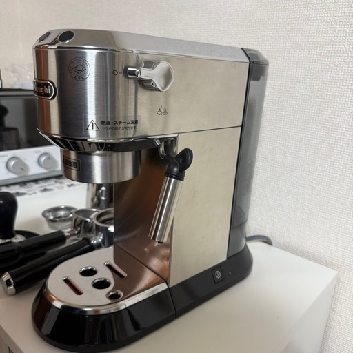【箱あり】デロンギ デディカ エスプレッソ・カプチーノメーカー EC680M等
