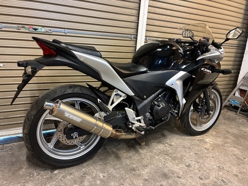 ホンダ　CBR250R モリワキマフラーカスタム　配送可能　支払いは現金or振り込みも可能
