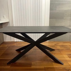 セラミックテーブル　ダイニングテーブルの画像