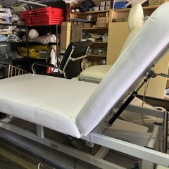 動作確認済　マッサージベッド　　電動昇降式の画像