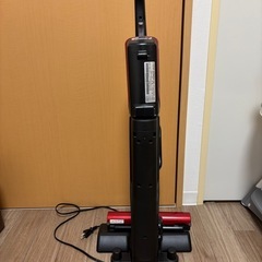 取引中　HITACHI コードレス式　掃除機　の画像
