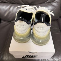 NIKE エアマックス270ホワイト 26cmの画像