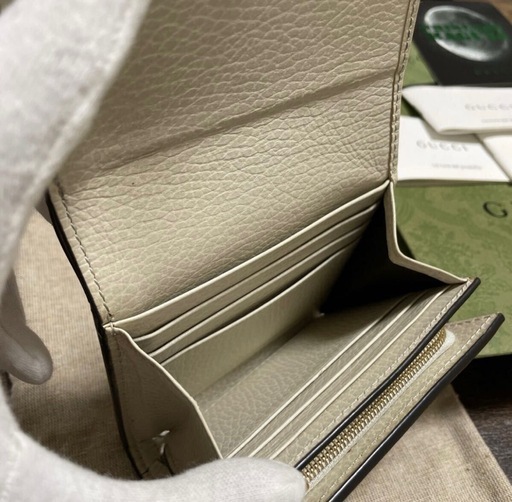 Gucci GGパターン 二つ折り財布 GGマーモント