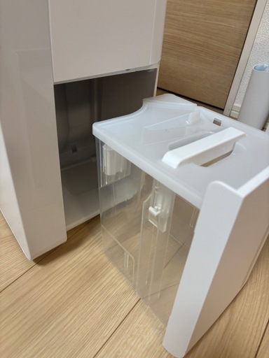 シャープ　除湿機　衣類乾燥除湿機　コンプレッサー方式　