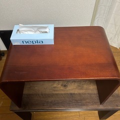 木製ローテーブルの画像