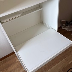 食器棚の画像