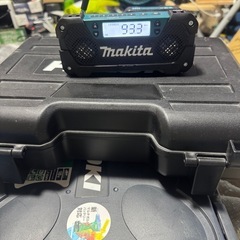 マキタ　ラジオとハイコーキ電動工具ケースの画像
