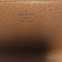 【新品未使用】ルイヴィトン　二つ折り長財布　の画像