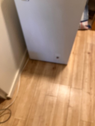 ハイアール　ノンフロン電気冷凍庫