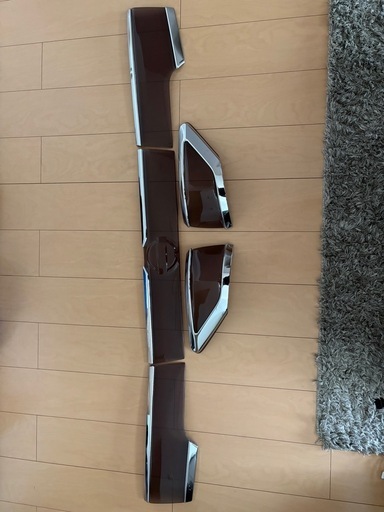 E52型エルグランドテールスモークカバーメッキモール付き　車検対応