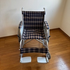 【新品】車椅子の画像