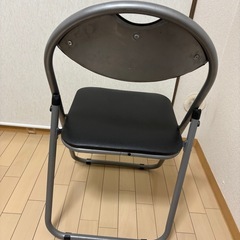 パイプ椅子の画像