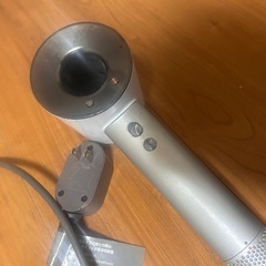 ダイソンヘアドライヤーの画像