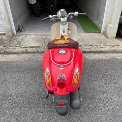 【ジョルノクレア】置くだけで映える原付の画像