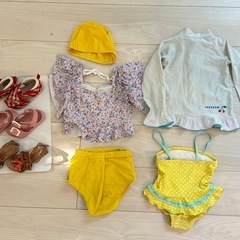 ［差し上げます］水着90cm 夏用靴などの画像