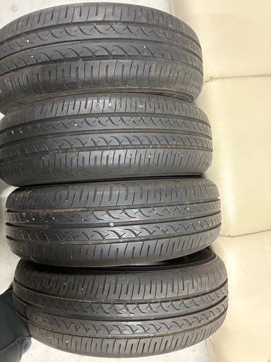 185/65R15 ヨコハマ AE01F バリ山