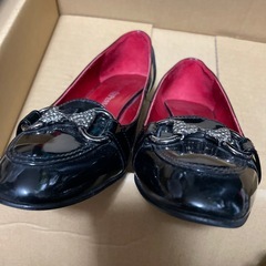 PrinciPessa（プリンチペッサ）ブランド　エナメルパンプス　サイズ351/2の画像