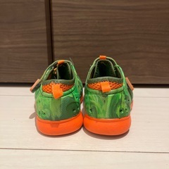 SKECHERS スケッチャーズ　緑迷彩柄キッズサンダルの画像