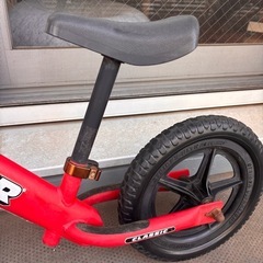 Strider Classic 12インチ ストライダー 赤の画像