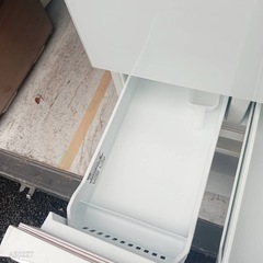 A4h0p9  送料設置無料　東芝自動製氷機能付き　大型冷蔵庫　601Lの画像