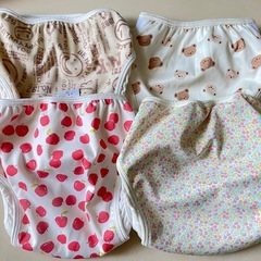 【美品】布おむつカバー4枚組 サイズ80〜95★内ベルト★入園準備★布オムツカバー の画像