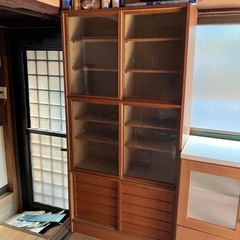 カップボード　食器棚