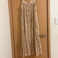 花柄キャミワンピースの画像
